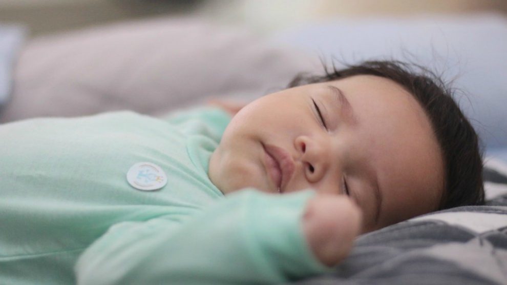 Ventajas de acostar temprano a los niños