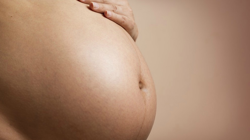 ¿Por qué se pone la barriga dura durante el embarazo"