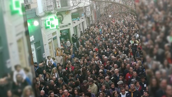 Empleados y vecinos de Almaraz protestan por el cierre de la nuclear y meten presión a las eléctricas