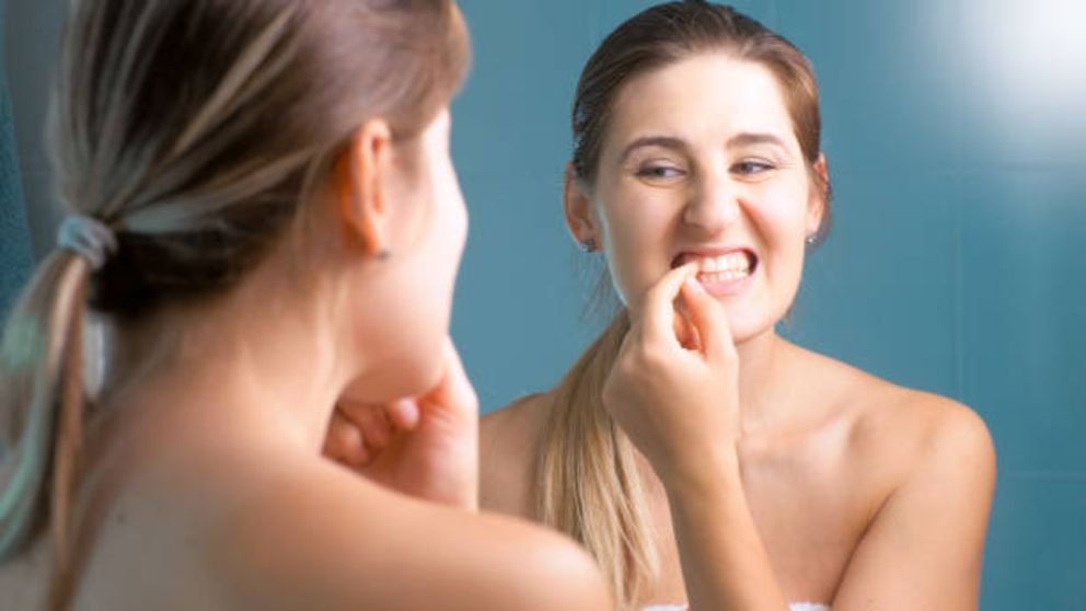 Aprende cómo eliminar las manchas negras de los dientes