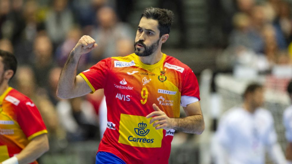 Raúl Entrerríos celebra un gol en el partido de los Hispanos contra Egipto. (AFP)