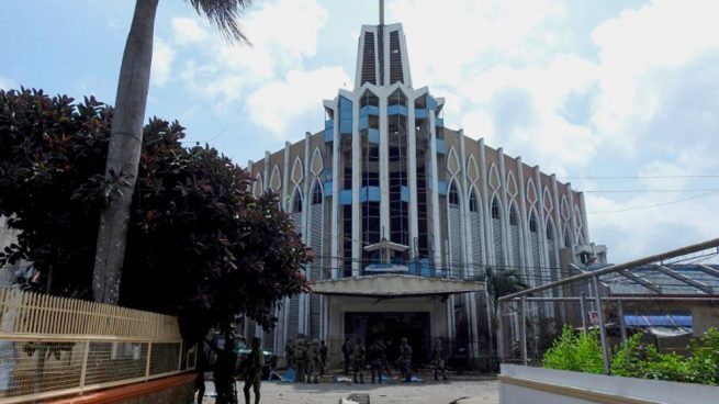 catedral-catolica-de-jolo-en-Filipinas-tras-el-doblre-atentado
