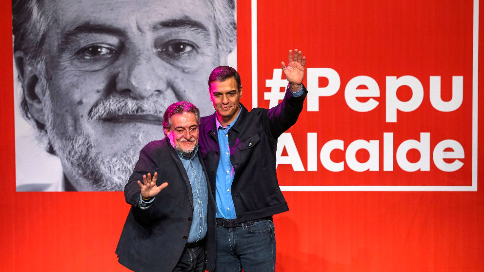 Pepu Hernández y Pedro Sánchez en la presentación del primero este domingo (Foto: EFE).