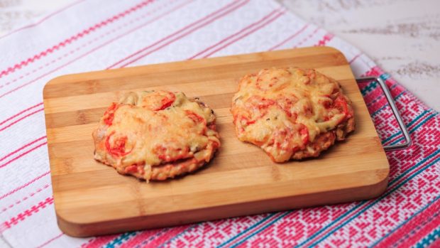 tarta de queso y tomate