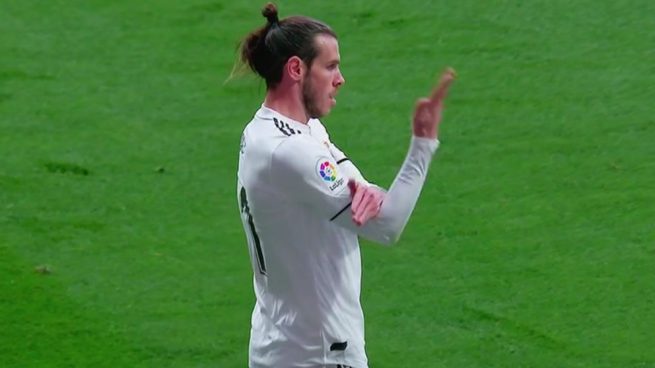 La Liga denuncia a Bale por su corte de mangas en el derbi: pueden caerle ¡hasta 12 partidos!