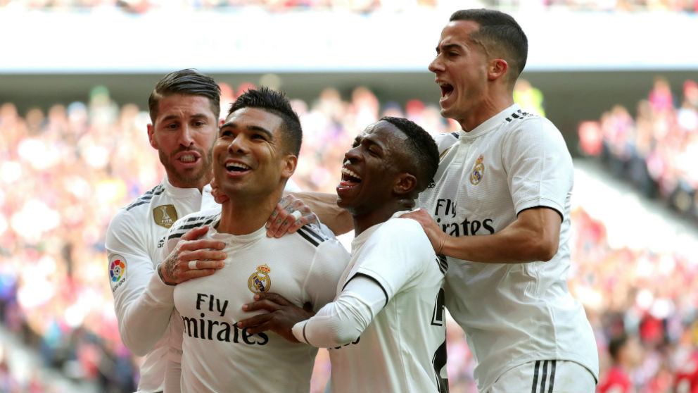 Los jugadores del Madrid celebran un gol (EFE)