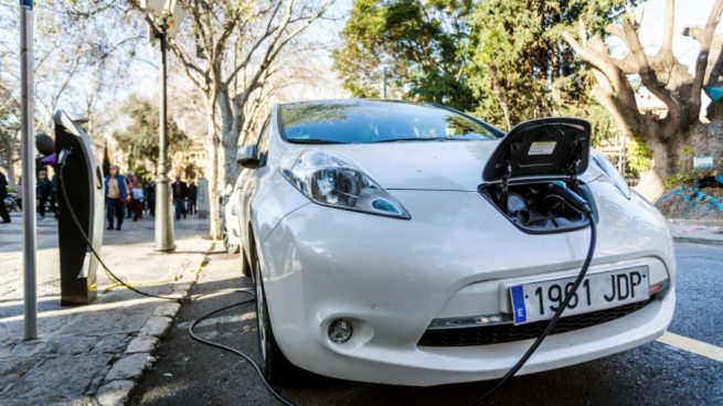 El sector del automóvil reclama al Gobierno un IVA reducido para el coche eléctrico