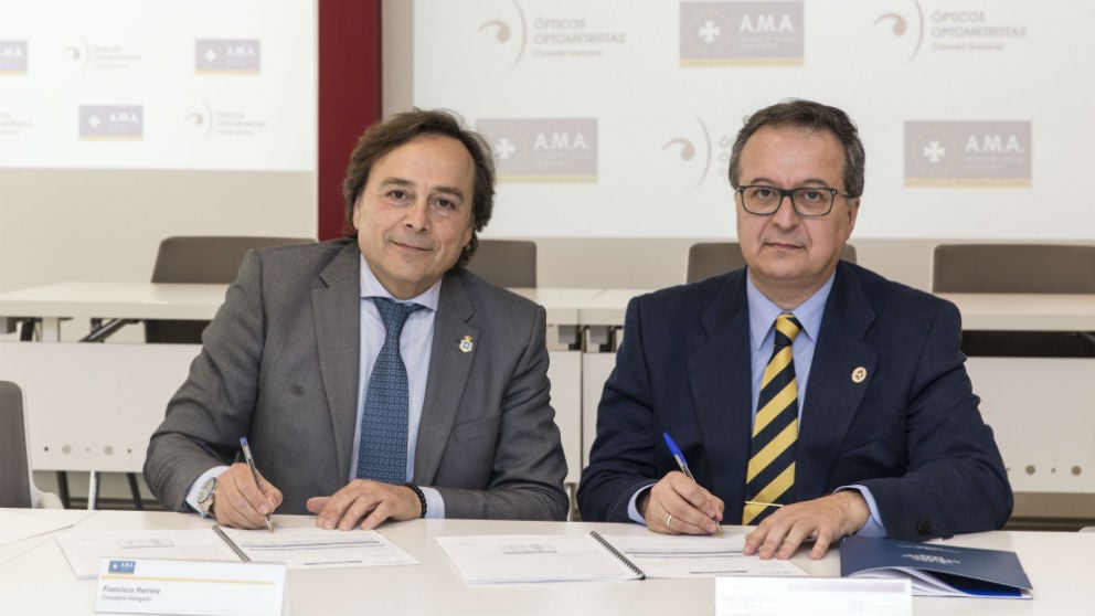 AMA Vida firma la póliza colectiva de Vida con el Colegio de Ópticos-Optometristas de la Comunidad Valenciana (Foto: AMA)