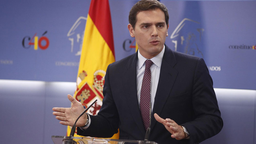 El líder de Ciudadanos (C’s), Albert Rivera, en rueda de prensa en el Congreso. (Foto: Europa Press)