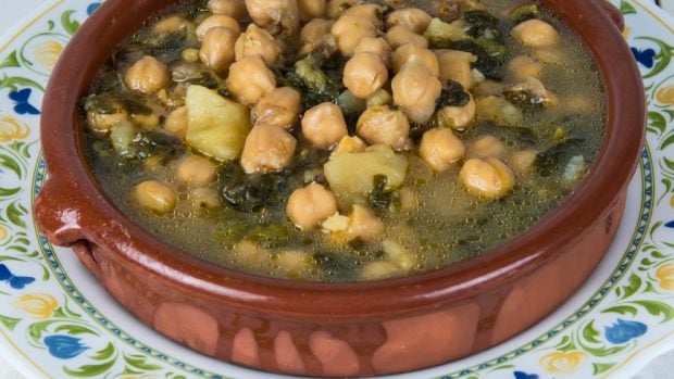 potaje de garbanzos y acelgas