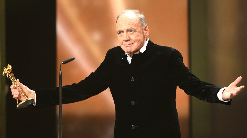 Bruno Ganz recogiendo un premio en 2014 (Foto: AFP).