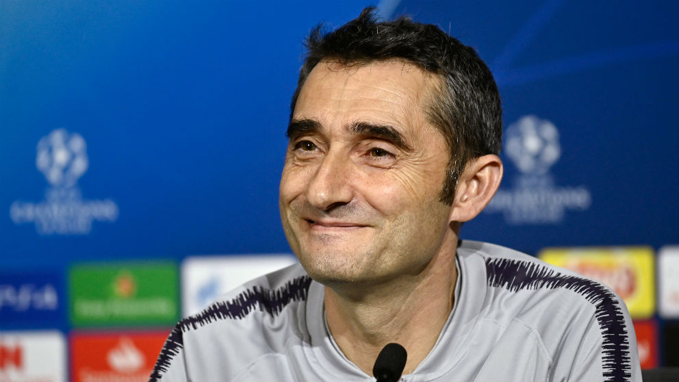 Valverde, en rueda de prensa. (AFP)