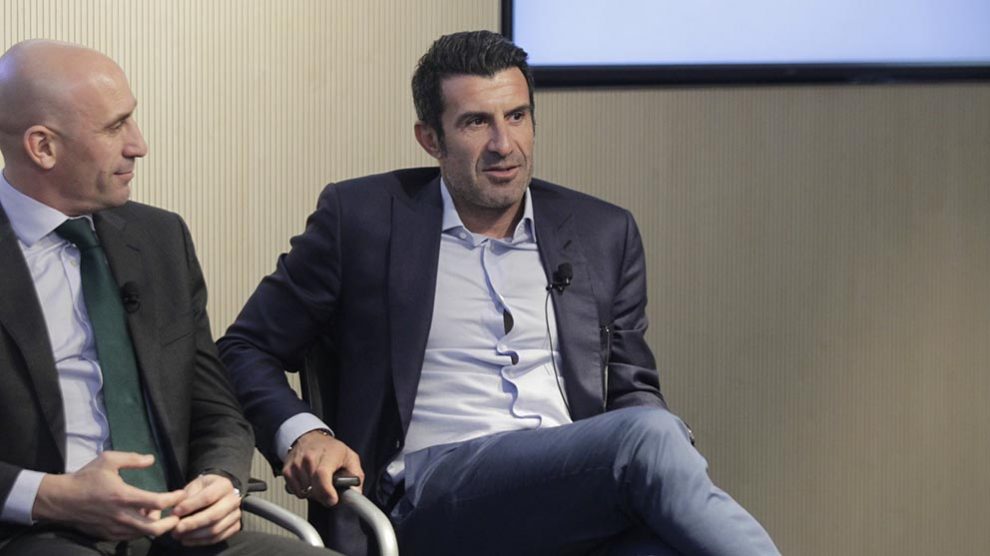 Luis Figo en el Okforo ‘Deportistas, el día después’. (Francisco Toledo)