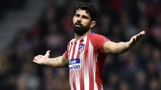 Diego Costa protesta durante el Atlético-Juventus. (AFP)