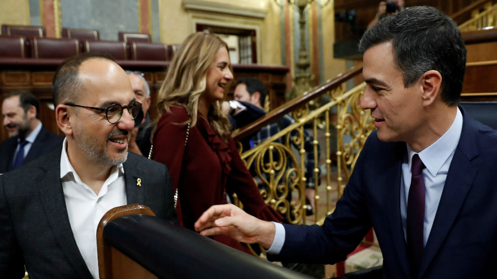 Pedro Sánchez y Carles Campuzano (PDeCAT), en el Congreso.