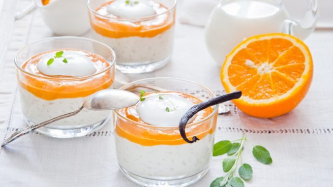 Crema helada de naranja y merengue