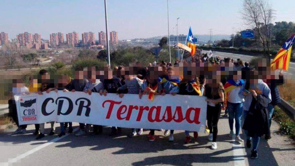 CDR en Terrassa con niños en la huelga general.