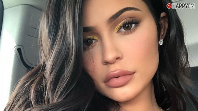 Kylie Jenner desmiente haberse sometido a cirugía estética