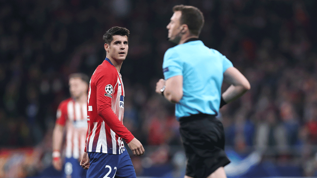 A Morata no le sienta bien ir al VAR