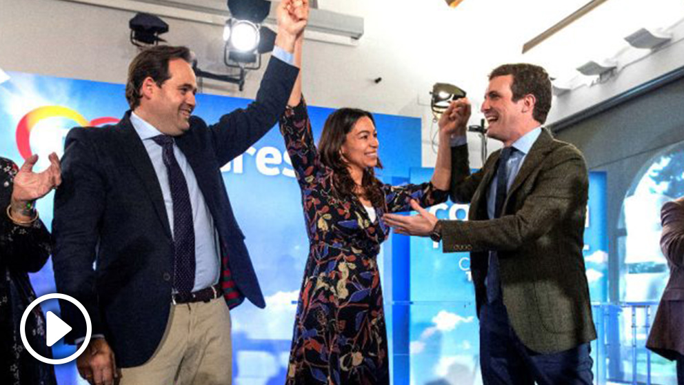 Casado junto al presidente del PP en Castilla-La Mancha, Paco Núñez, y la candidata popular a la Alcaldía de Toledo, Claudia Alonso (Foto: EFE).