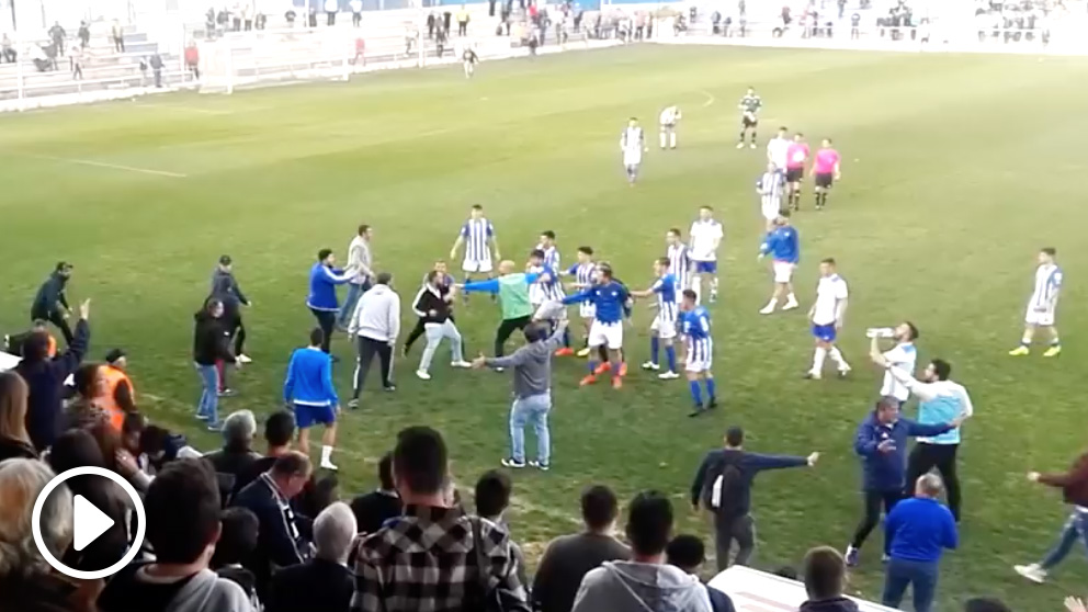Ultras del Xerez agreden a futbolistas del Écija.