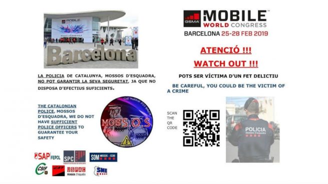 Unos 40 mossos reparten folletos a las puertas del MWC quejándose de la falta de efectivos