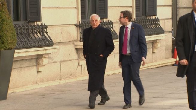 Borrell abre su campaña con una conferencia en Ginebra para explicar que España «no es un caso raro»