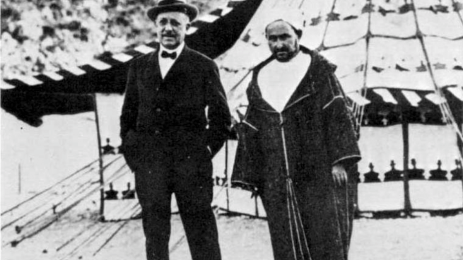 El magnate vasco Horacio Echevarrieta con Abd el-Krim.