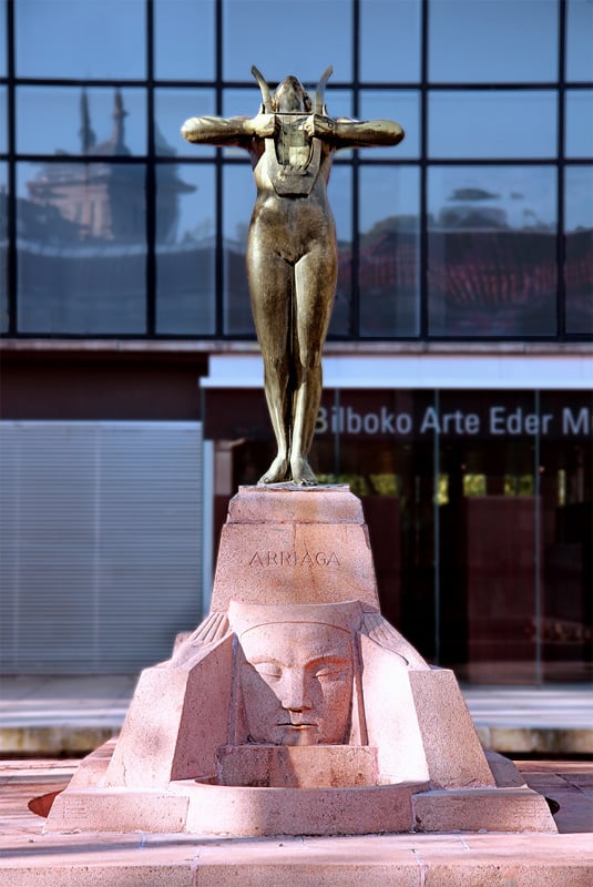 Monumento a Arriaga de Paco Durrio en Bilbao. 