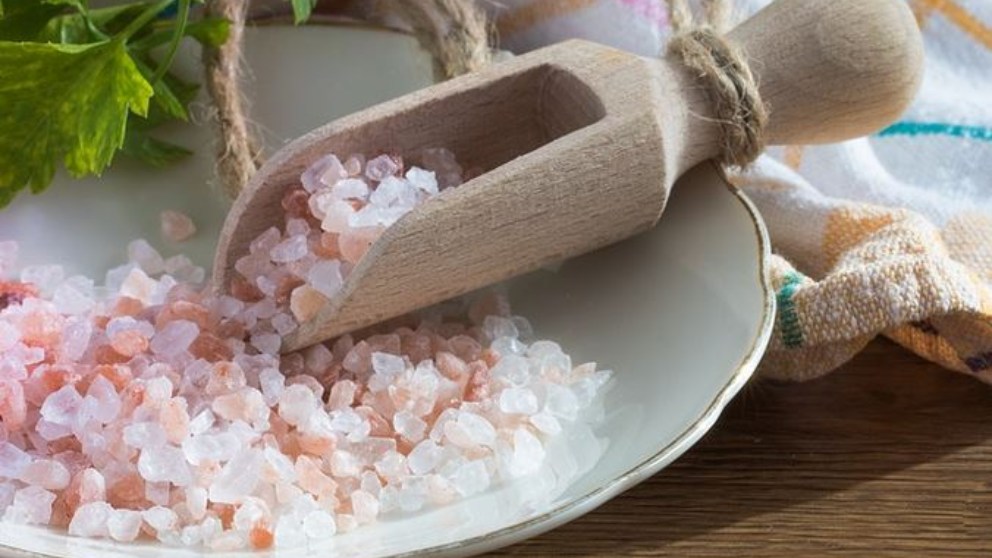Es importante saber que el organismo necesita sal para funcionar de forma adecuada.