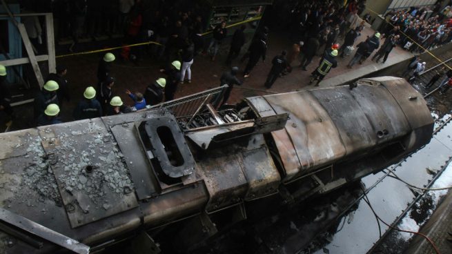Un incendio en la principal estación de tren de El Cairo causa deja al menos 25 muertos y 40 heridos