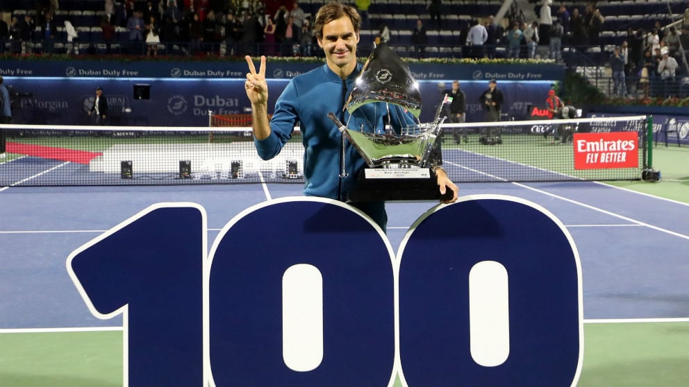 Roger Federer alcanza las 100 victorias en Dubái. (AFP)