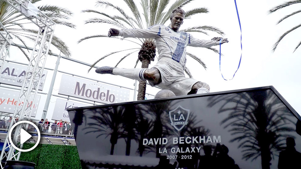 Los Angeles Galaxy homenajeó a Beckham con la primera estatua de la historia del a MLS.