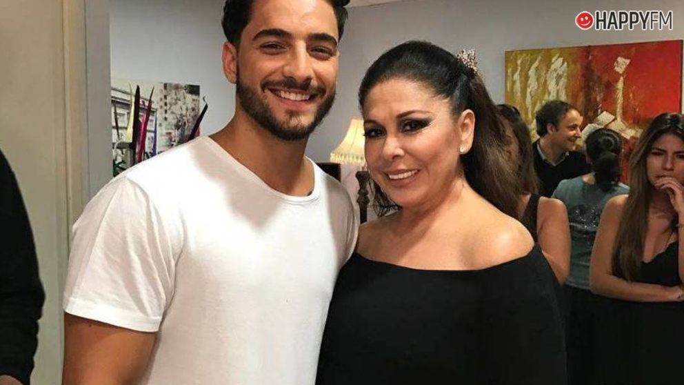 Maluma e Isabel Pantoja, el abrazo más comentado