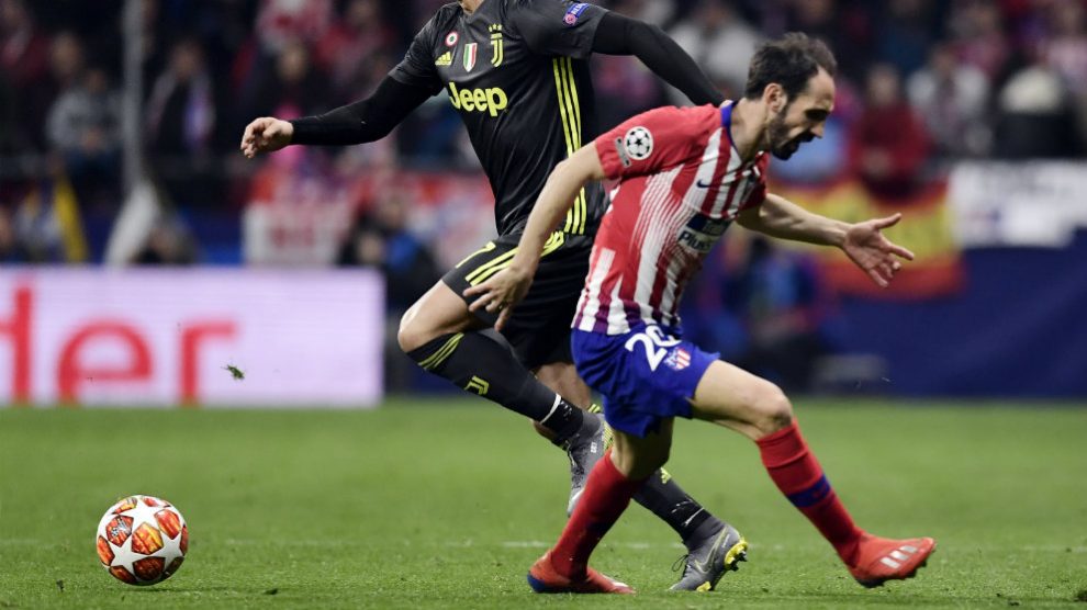 Juanfran Torres durante un partido ante la Juventus (AFP)