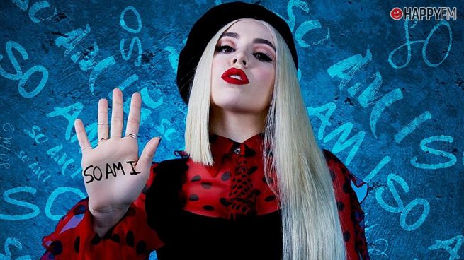 Ava Max vuelve a sorprendernos con el videoclip de ‘So Am I’