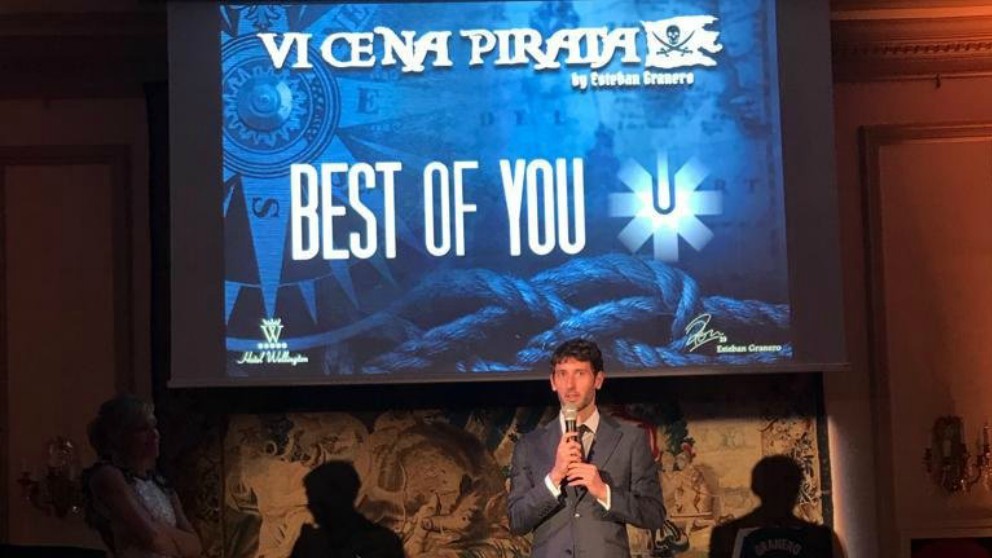 Esteban Granero, en su discurso en la Cena Pirata. (Best of You)