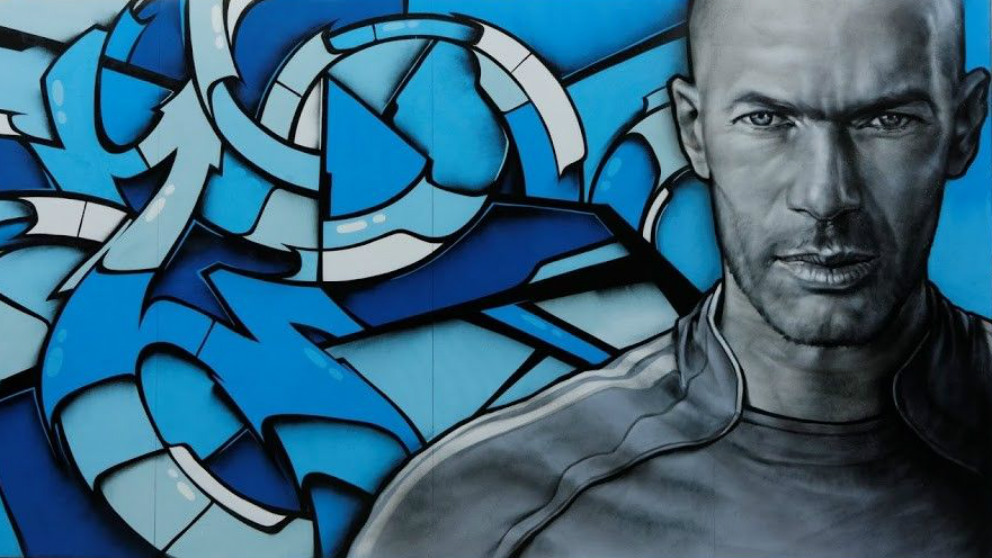 Zidane, en un graffiti en las calles de París.