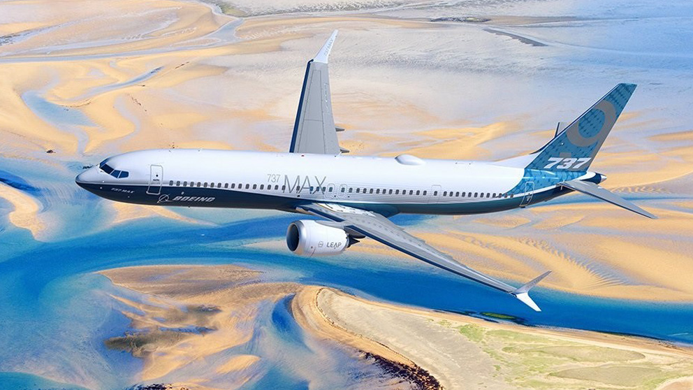 Un Boeing 737 MAX en pleno vuelo.