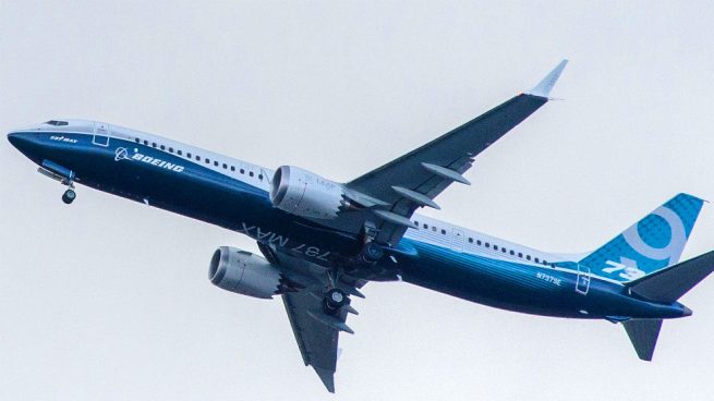 Un Boeing 737 MAX de la compañía Southwest Airlines realiza un aterrizaje de emergencia en Orlando