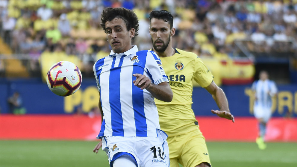 Mikel Oyarzabal ante el Villarreal (AFP)