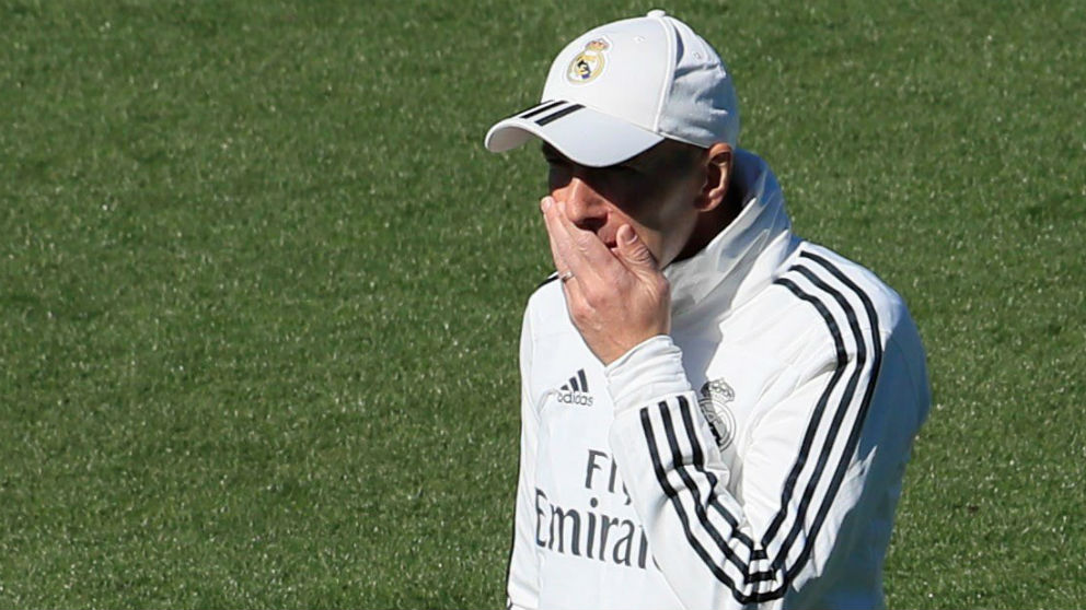 Zidane, durante un entrenamiento. (EFE)