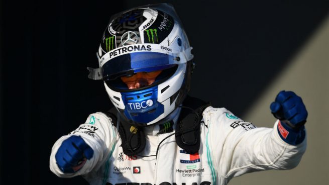 Bottas gana el duelo a Hamilton en Australia y Carlos Sainz abandona