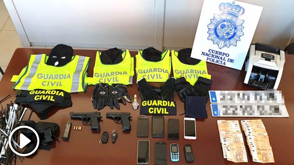 Objetos intervenidos al grupo detenido (Foto: EUROPA PRESS).