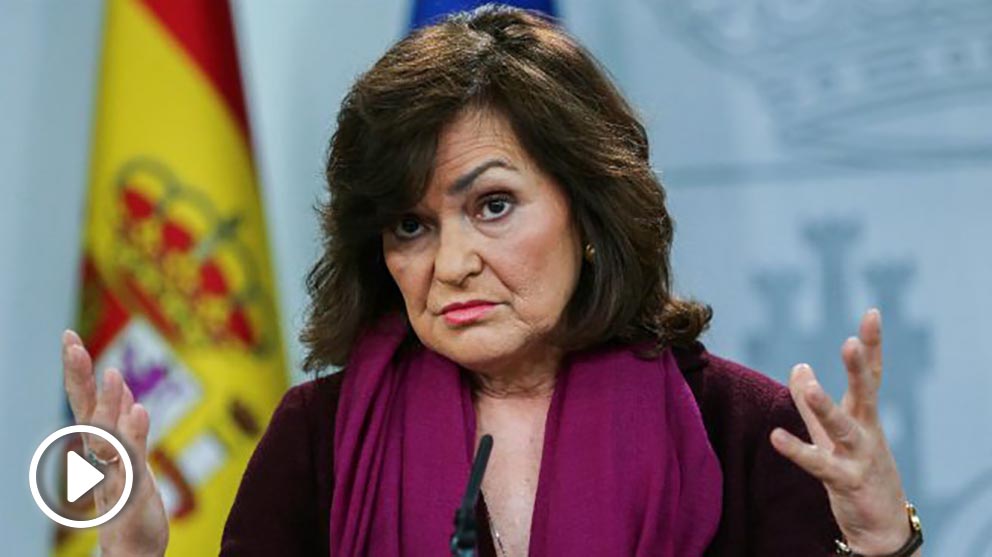 La vicepresidenta del Gobierno, Carmen Calvo, en rueda de prensa en Moncloa. (Foto: EFE)