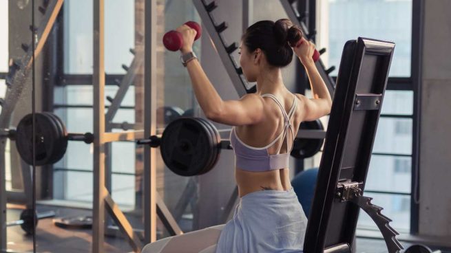 rodear fe Comparable Trabaja mejor tus músculos en el gimnasio con estos 4 ejercicios