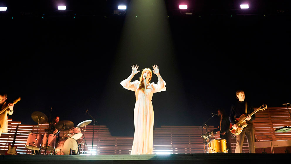 La banda de Florence Welch en su concierto de Barcelona. Foto: EFE