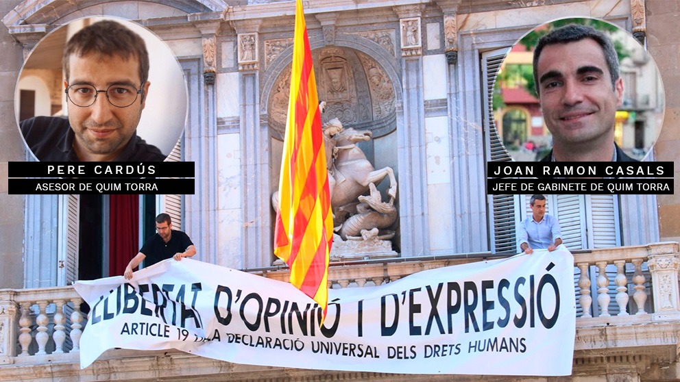 Nueva pancarta en la fachada del Palau de la Generalitat.