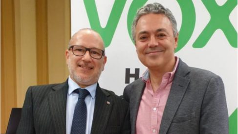 Francisco José Alcaraz (i), candidato de VOX al Congreso por Jaén, y Alfonso Bayona, al Senado. (Foto: VOX)