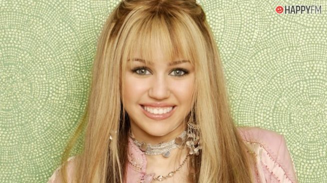 Miley Cyrus celebra los 13 años de Hannah Montana riéndose de esta manera de su personaje